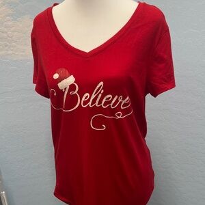 Festive Red 'Believe' V-Neck T-Shirt size small
